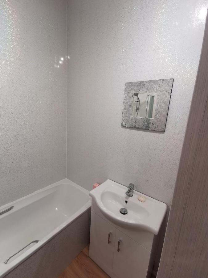 Parkside House 3 Bedroom 2 Bathroom. Parking. Barrow-in-Furness Exterior photo